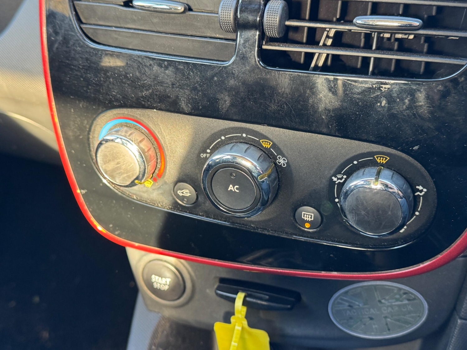 Used Renault Clio 2014 for sale - 76781476: Photo 15