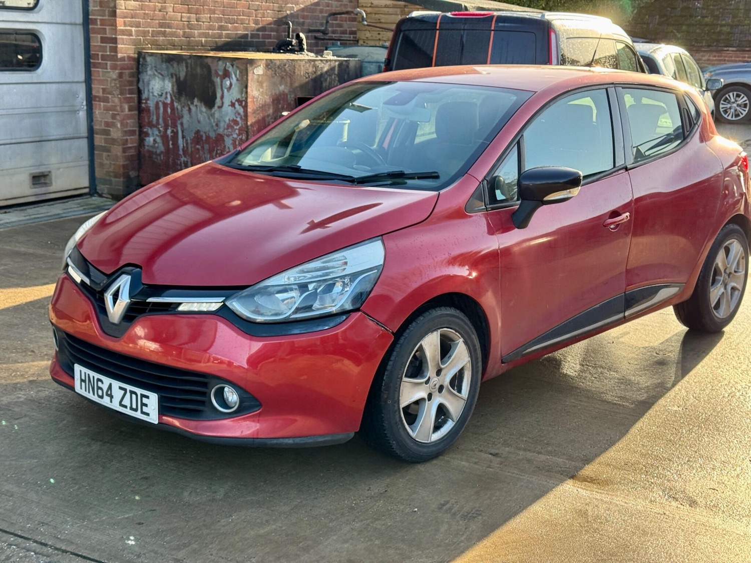 Used Renault Clio 2014 for sale - 76781476: Photo 5
