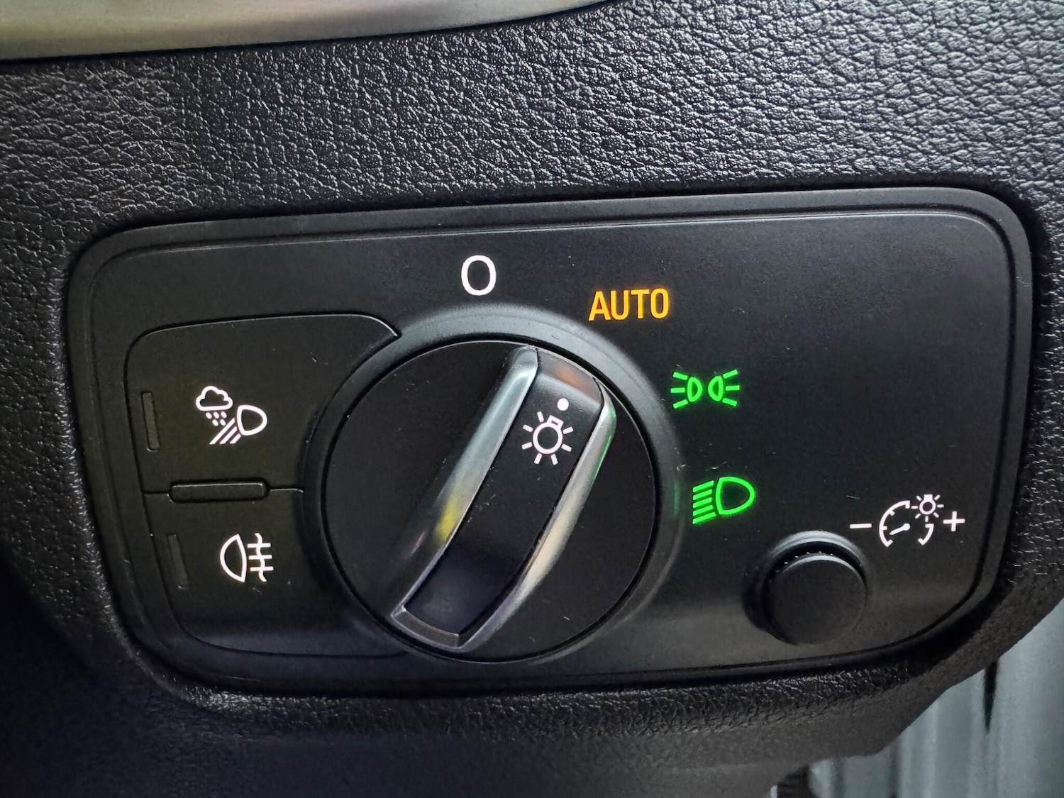 Used Audi Q2 2018 for sale - 77586150: Photo 39