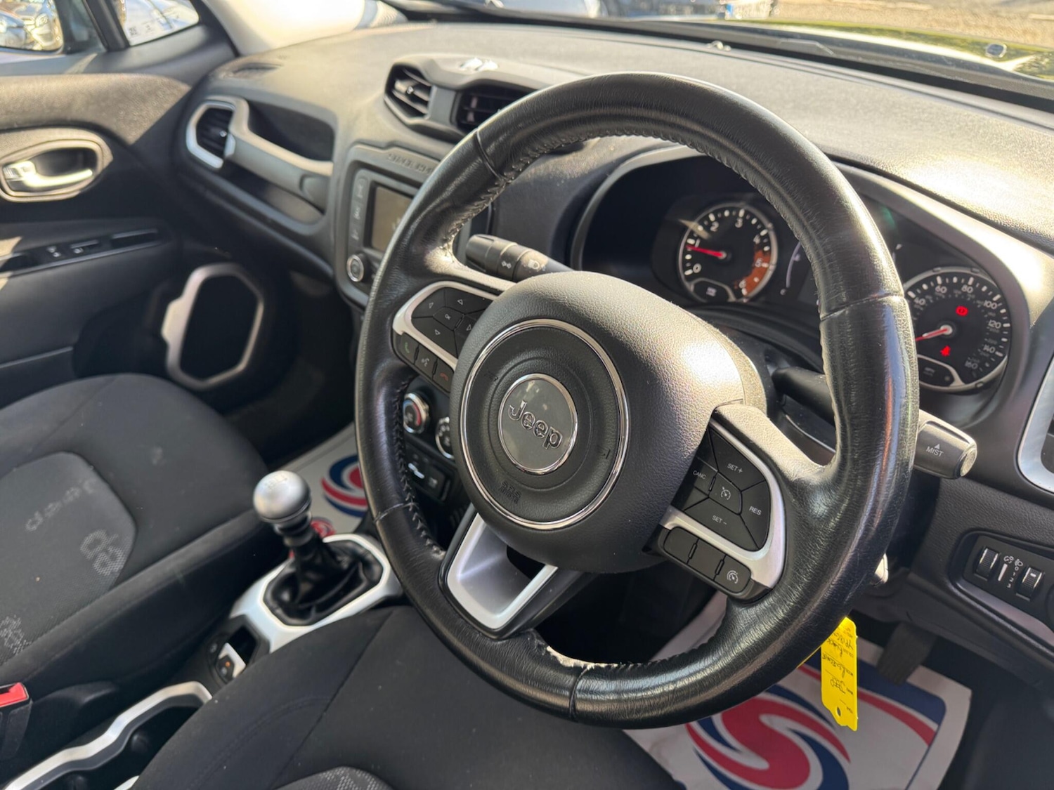 Used Jeep Renegade 2018 for sale - 75927015: Photo 2