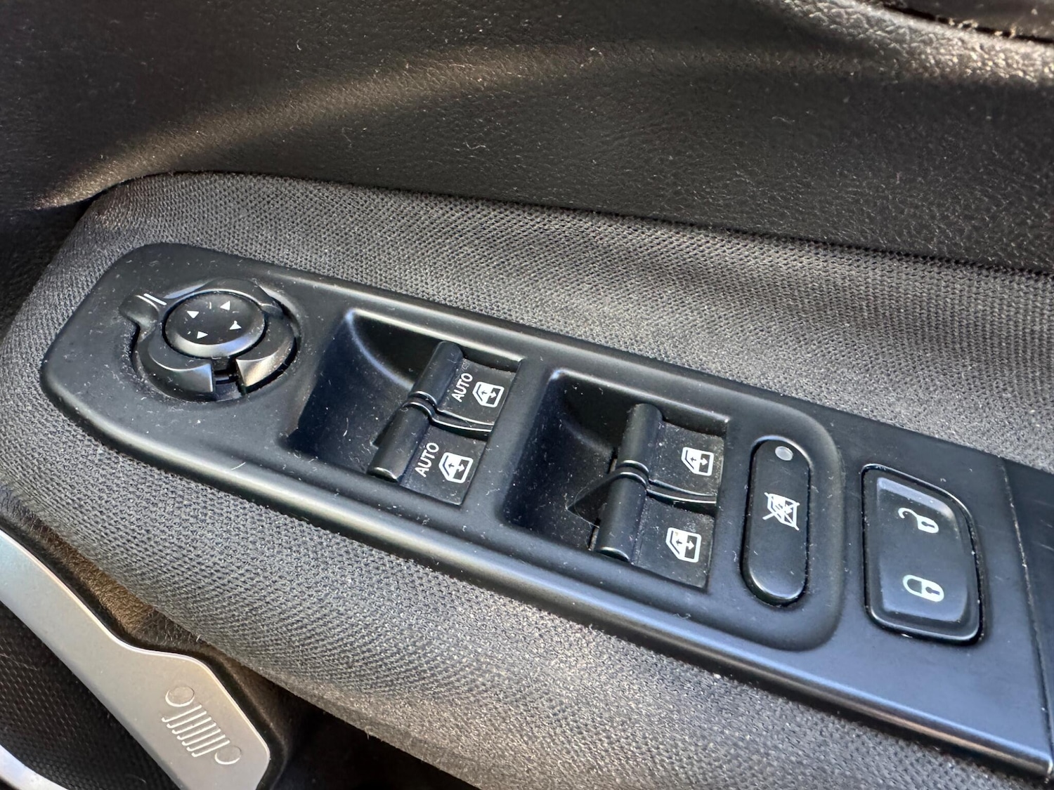 Used Jeep Renegade 2018 for sale - 75927015: Photo 21