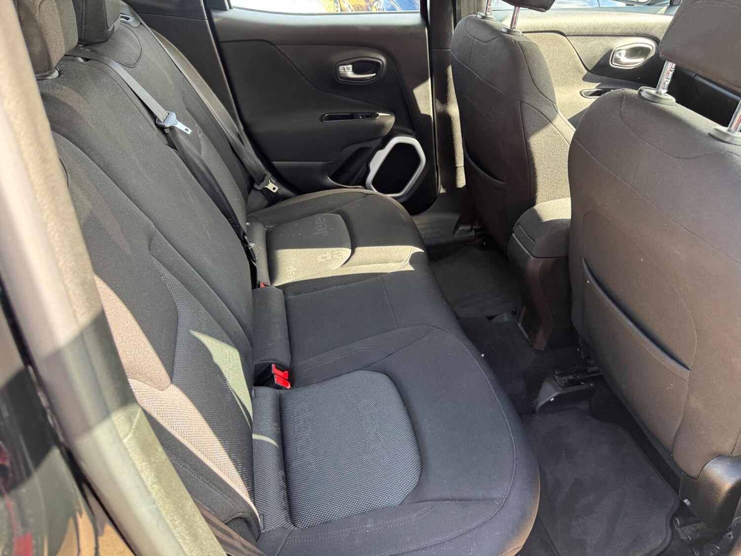 Used Jeep Renegade 2018 for sale - 75927015: Photo 25