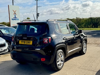 Used Jeep Renegade 2018 for sale - 75927015: Photo