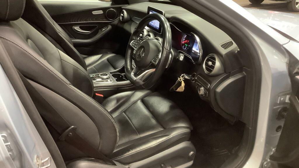 Used Mercedes-Benz C Class 2018 for sale - 77564853: Photo 2