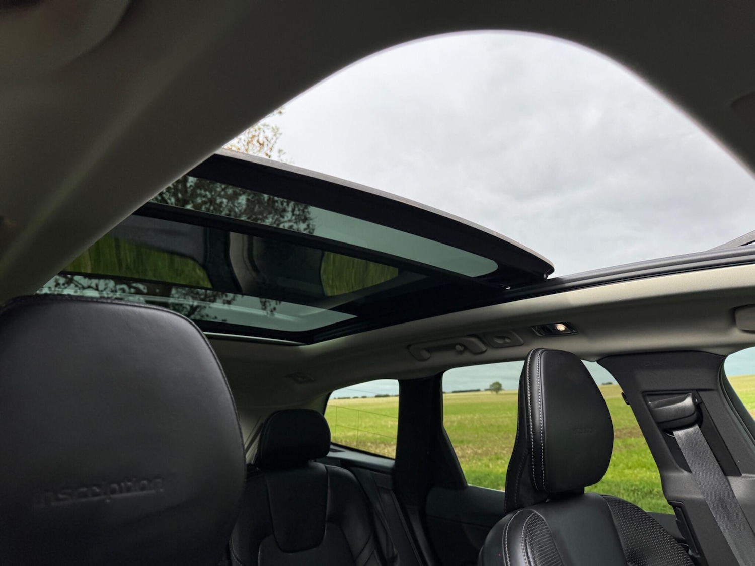 Used Volvo XC60 2018 for sale - 76138685: Photo 13