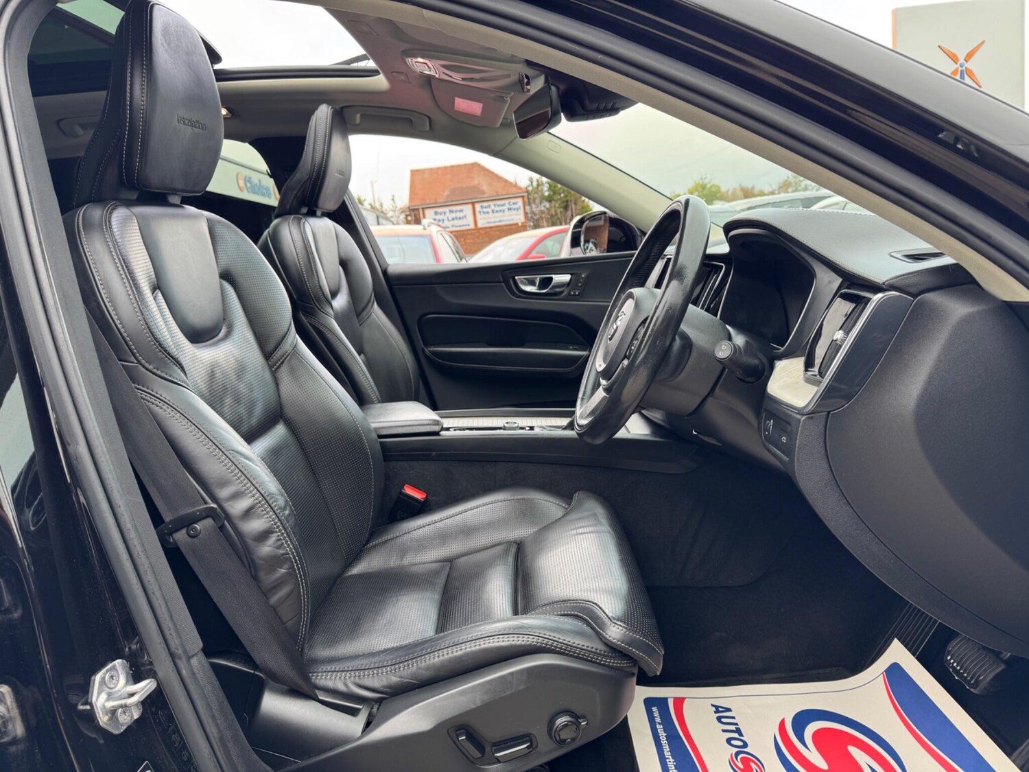 Used Volvo XC60 2018 for sale - 76138685: Photo 16