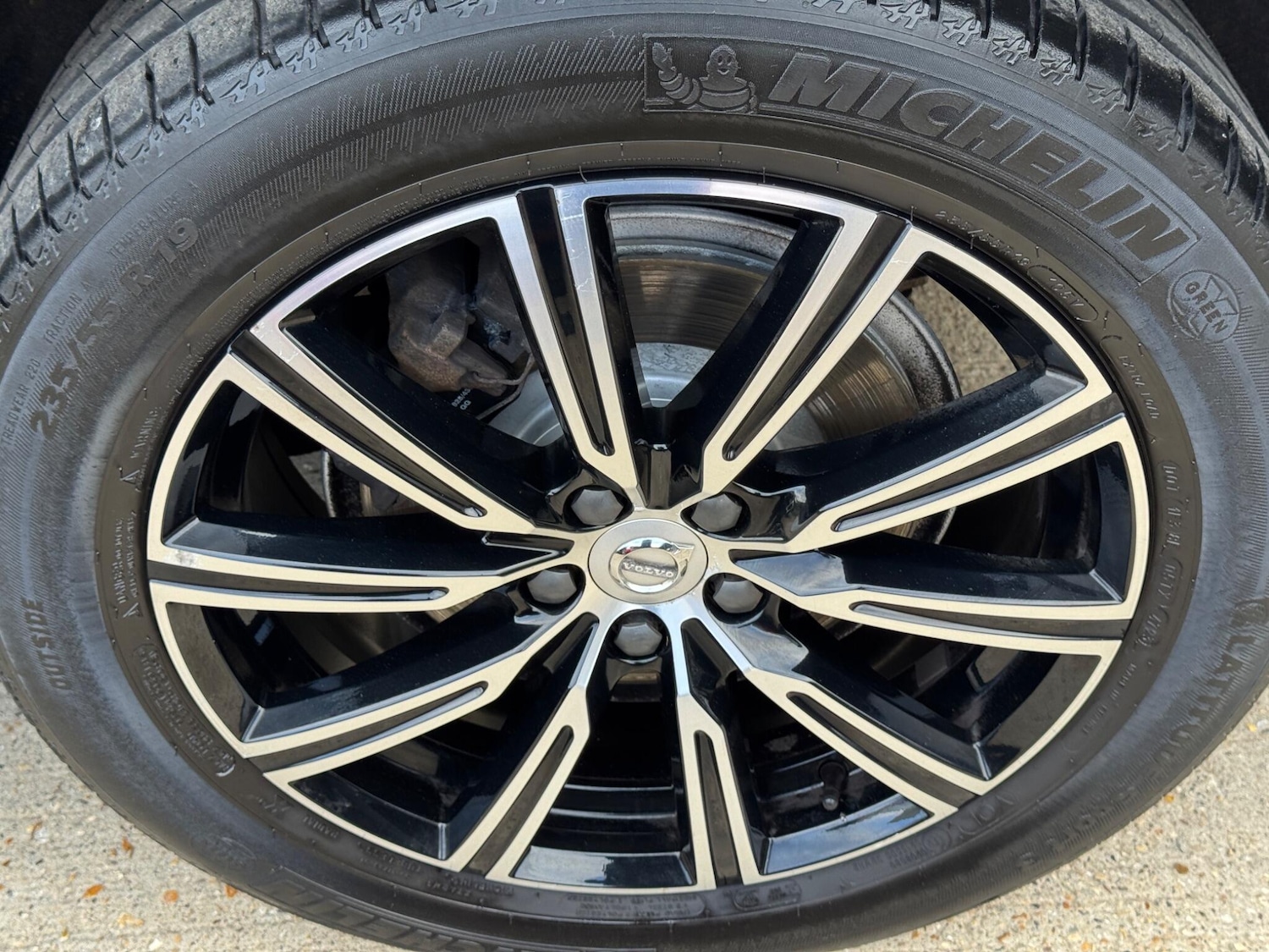 Used Volvo XC60 2018 for sale - 76138685: Photo 70