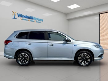Used Mitsubishi Outlander 2017 for sale - 79303525: Photo
