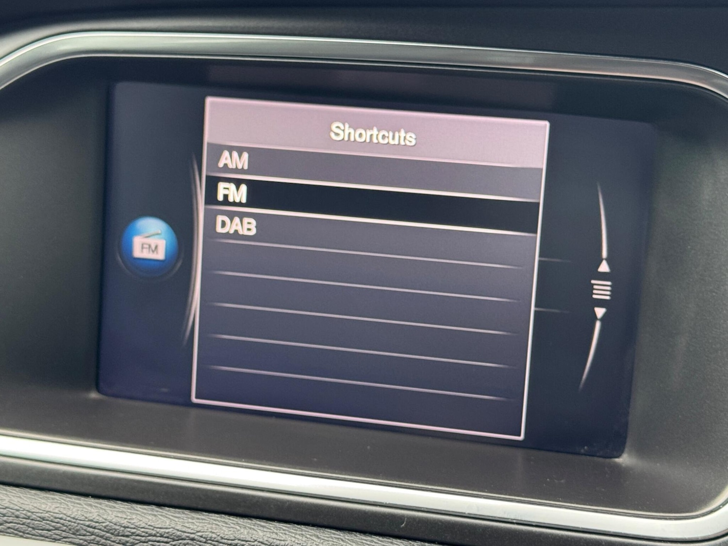 Used Volvo V40 2019 for sale - 77924812: Photo 16