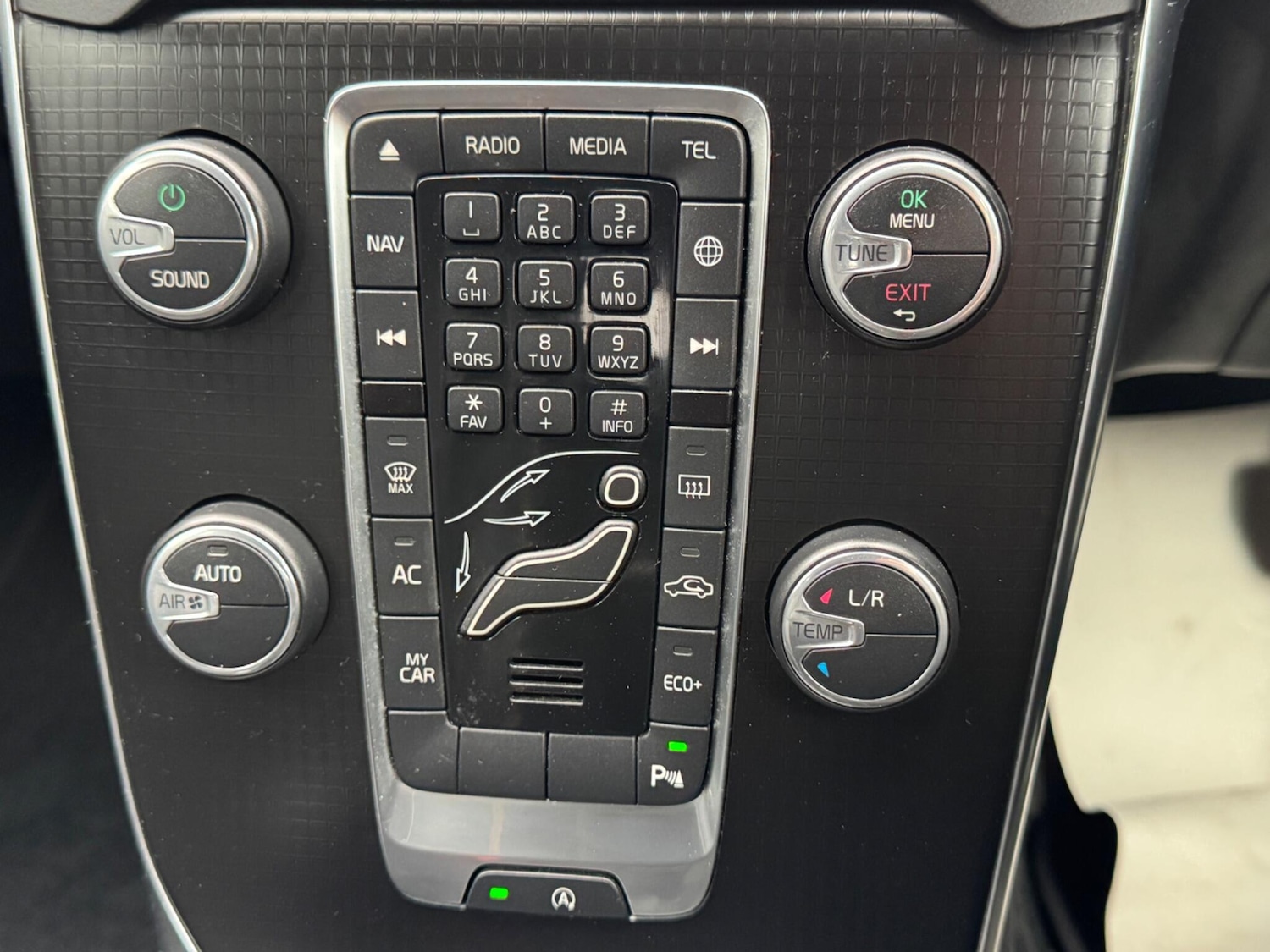 Used Volvo V40 2019 for sale - 77924812: Photo 23