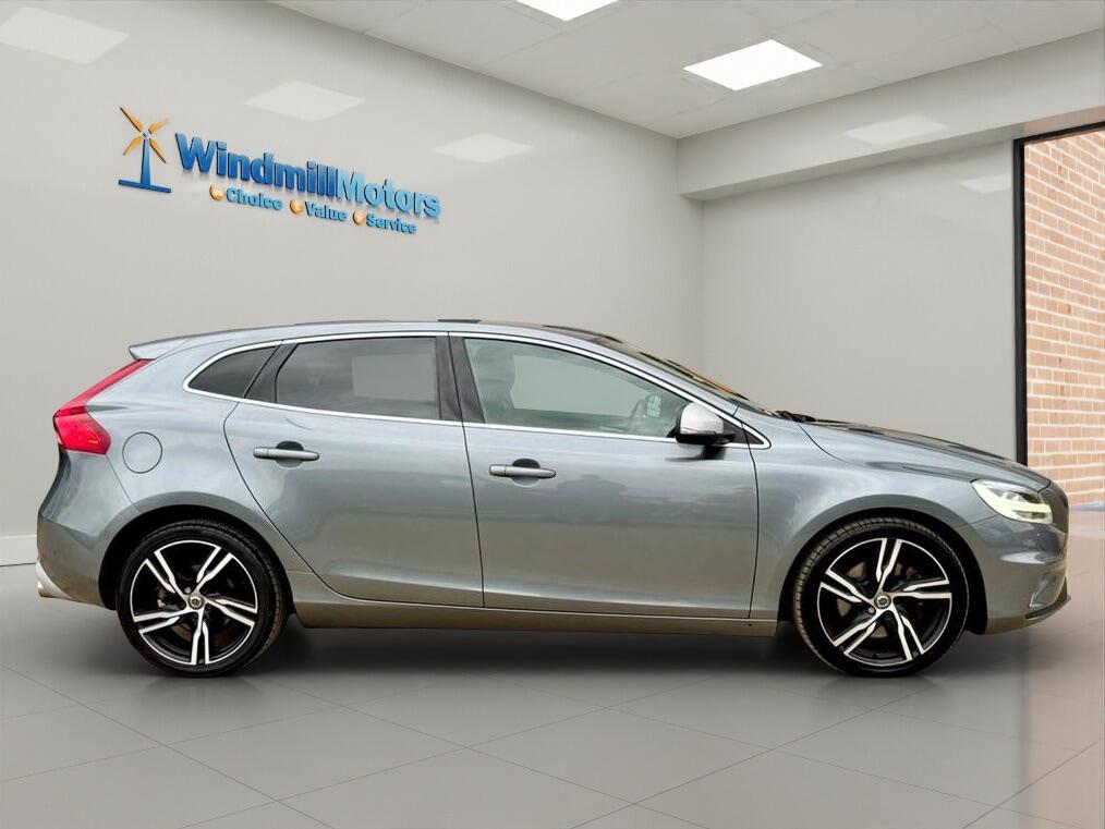 Used Volvo V40 2019 for sale - 77924812: Photo 3