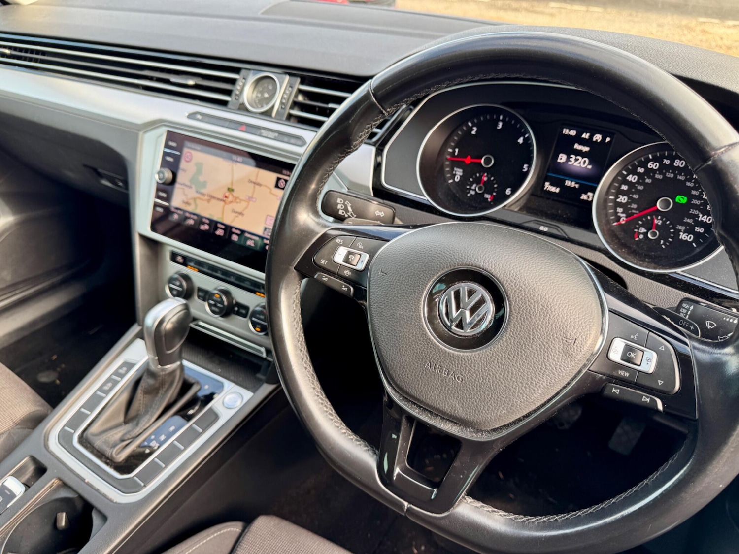 Used Volkswagen Passat 2019 for sale - 76337836: Photo 2