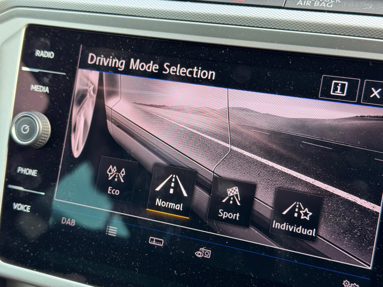 Used Volkswagen Passat 2019 for sale - 76337836: Photo 24