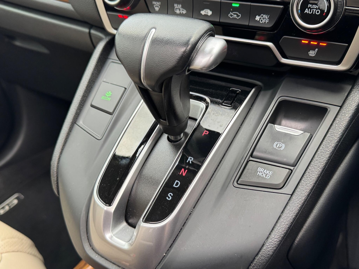 Used Honda CR-V 2018 for sale - 76397914: Photo 31