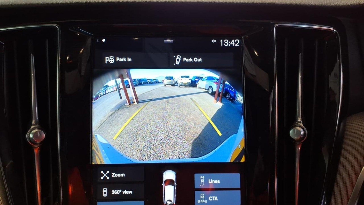 Used Volvo V60 2019 for sale - 77155263: Photo 4