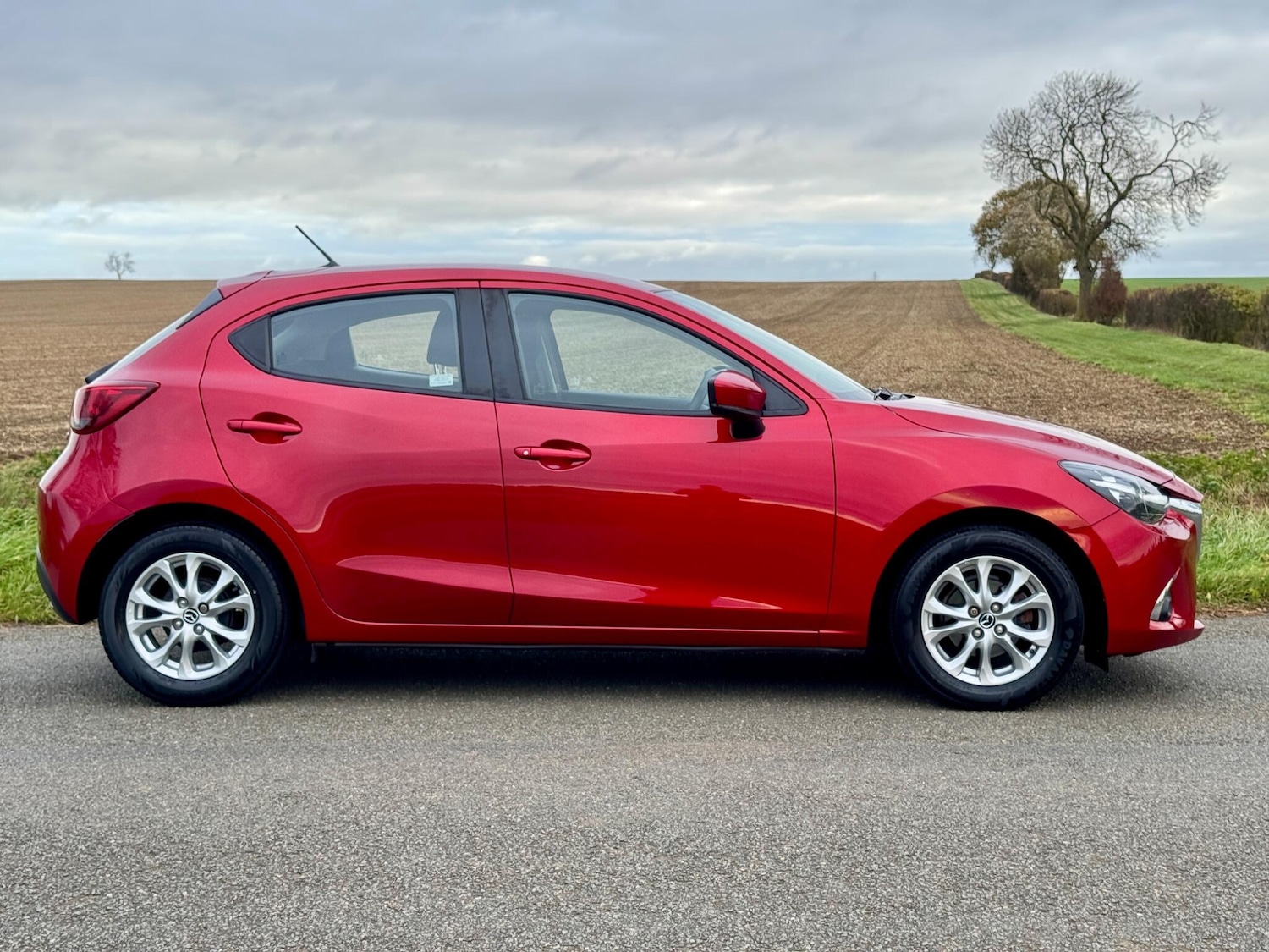 Used Mazda Mazda2 2018 for sale - 76457061: Photo 3