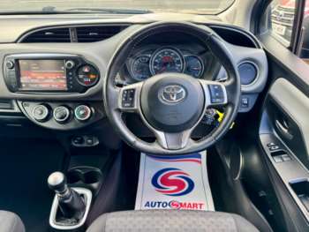 Used Toyota Yaris 2016 for sale - 74944587: Photo