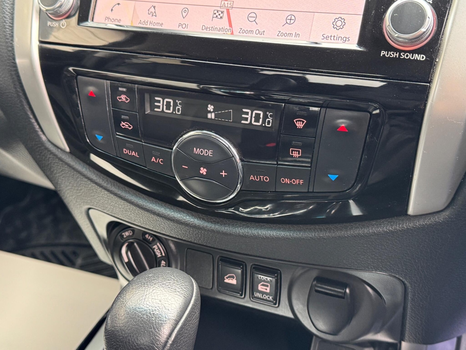 Used Nissan Navara 2021 for sale - 77400404: Photo 25