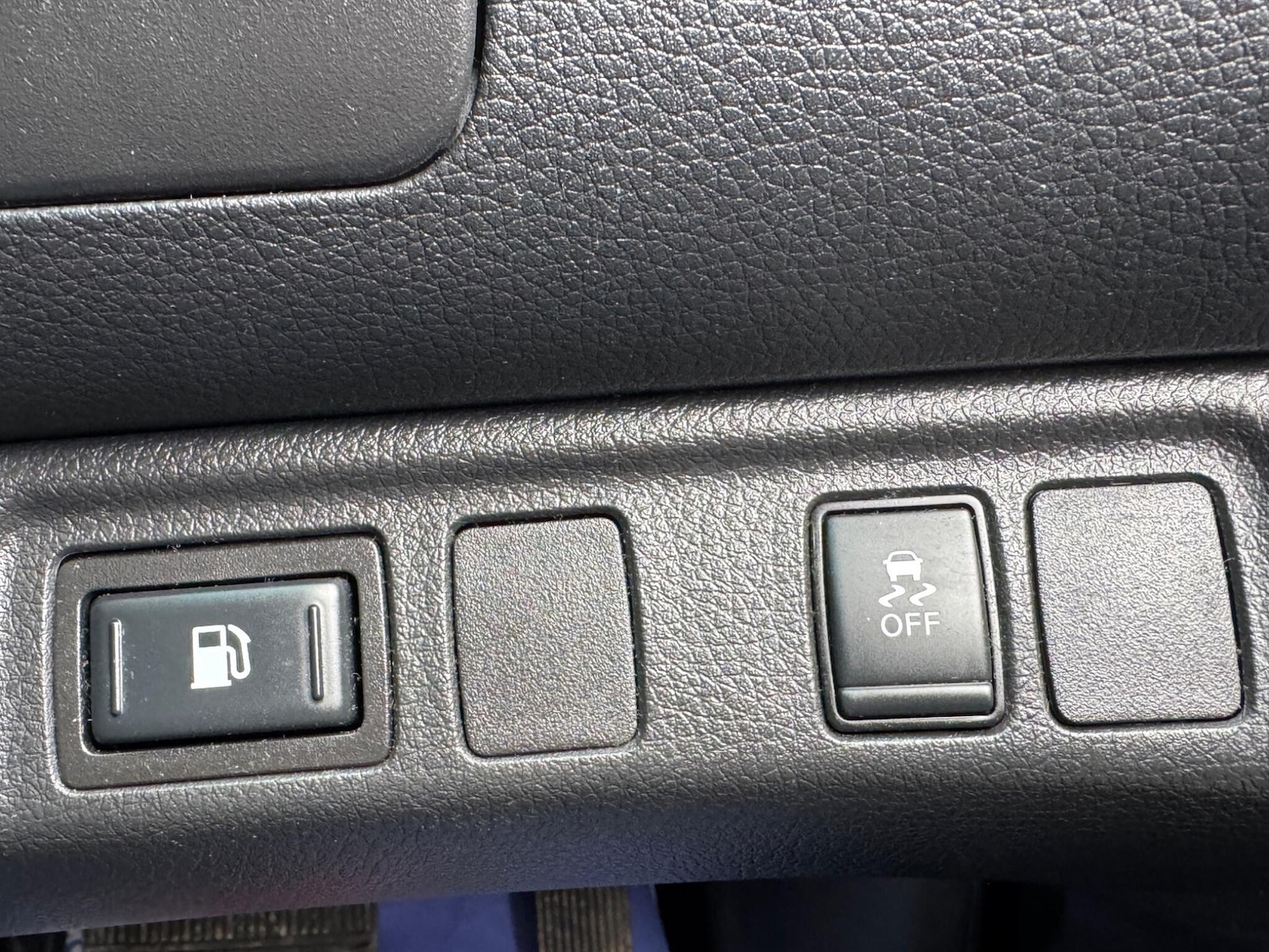 Used Nissan Navara 2021 for sale - 77400404: Photo 32