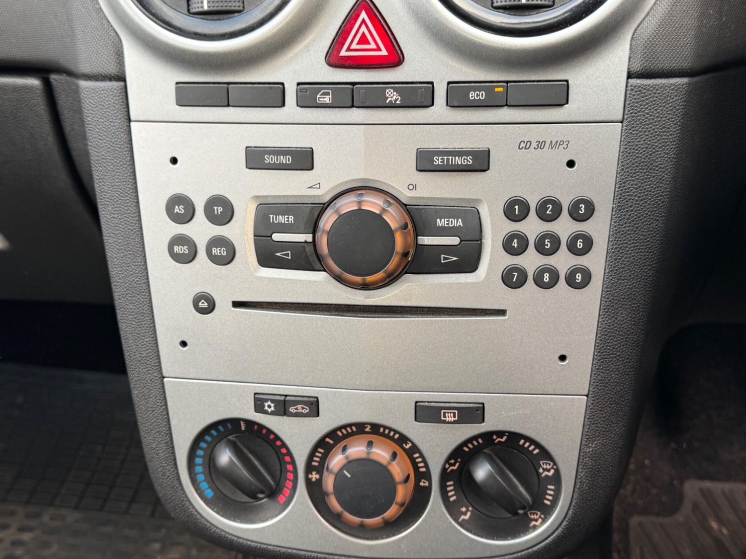 Used Vauxhall Corsa 2014 for sale - 77411486: Photo 8