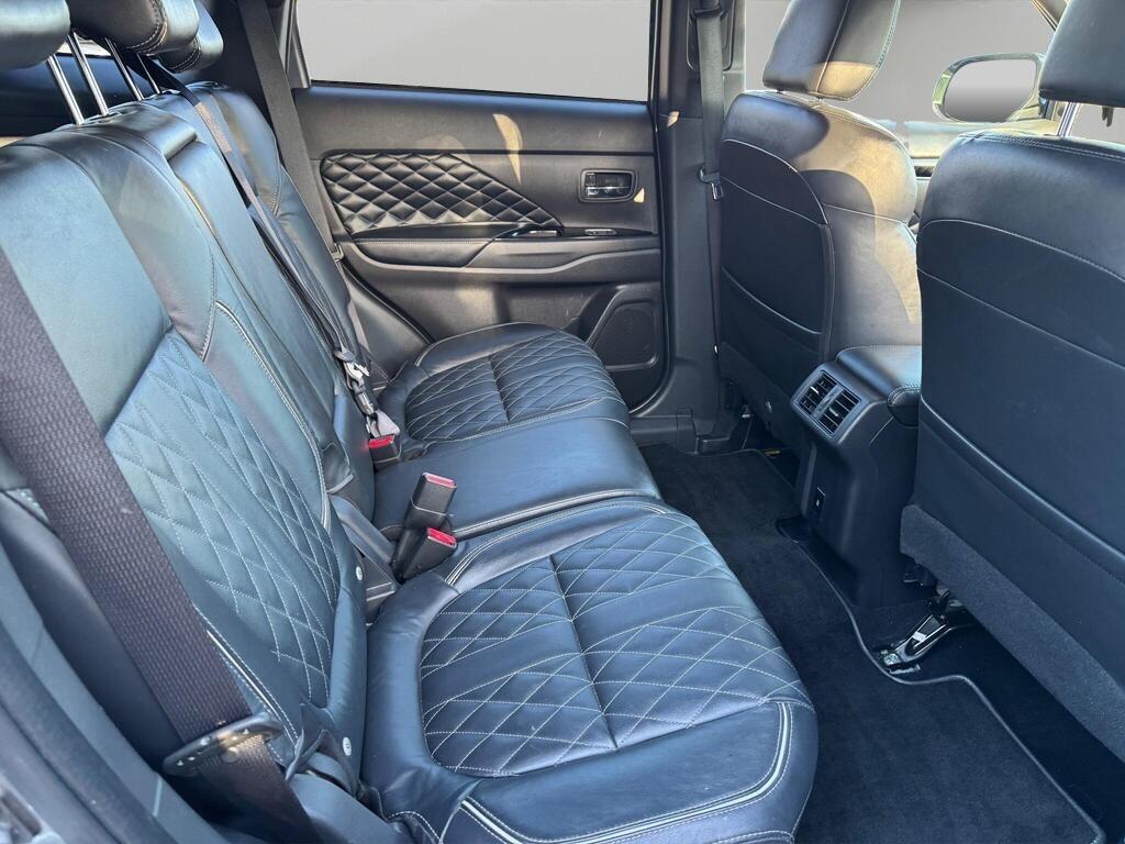 Used Mitsubishi Outlander for sale - 77808397: Photo 42