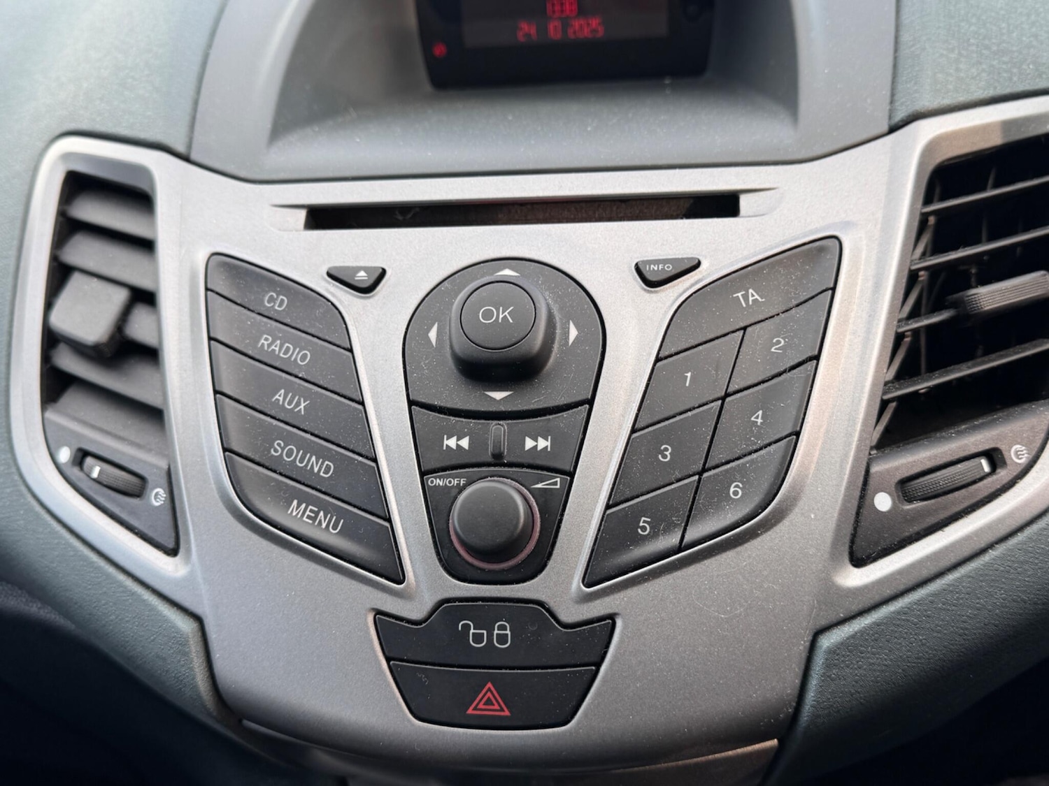 Used Ford Fiesta 2009 for sale - 76306797: Photo 13