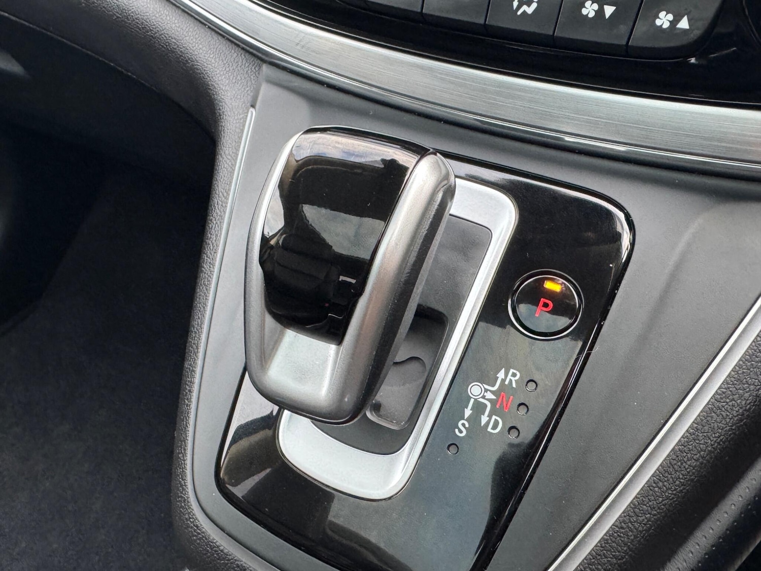 Used Honda CR-V 2018 for sale - 76780921: Photo 28