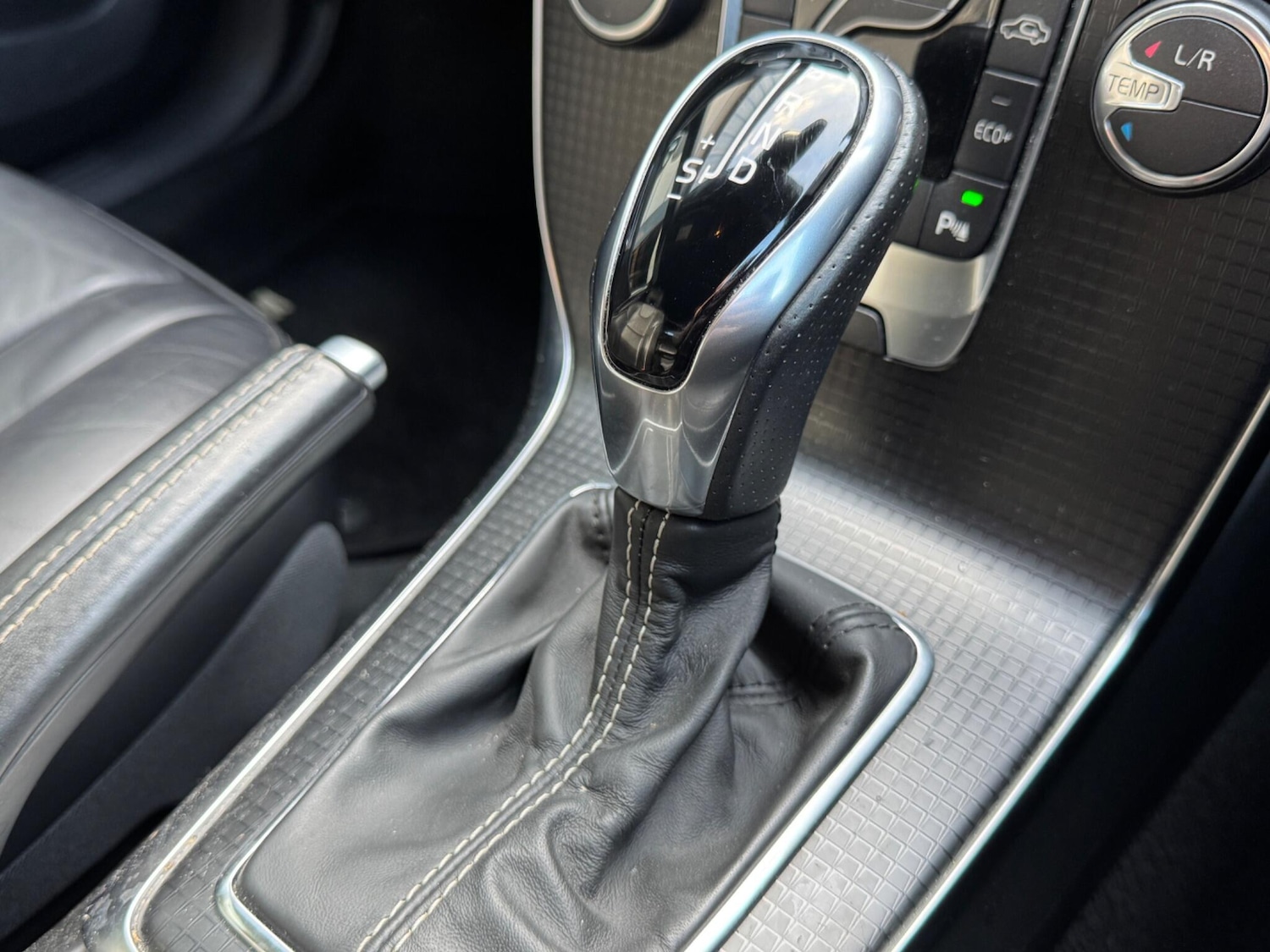 Used Volvo V40 for sale - 77633483: Photo 18