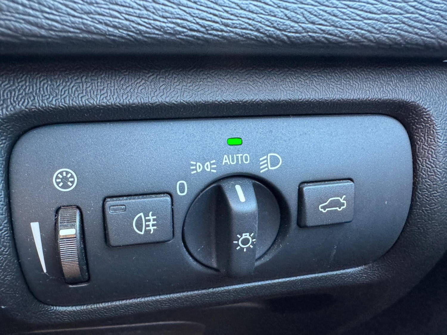 Used Volvo V40 for sale - 77633483: Photo 21