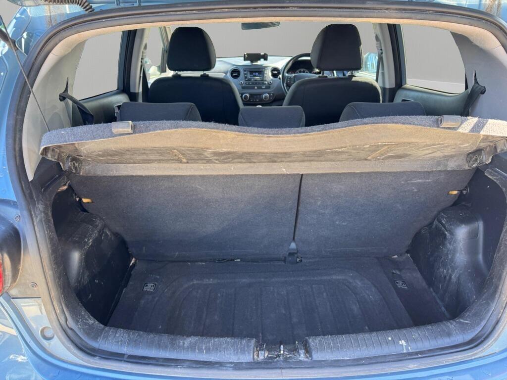 Used Hyundai i10 2017 for sale - 77202870: Photo 25