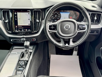 Used Volvo XC60 2018 for sale - 78612796: Photo