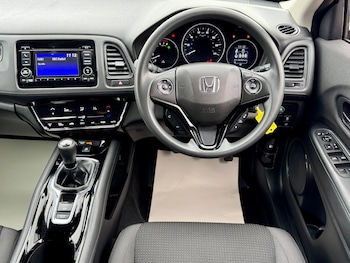 Used Honda HR-V 2019 for sale - 79348993: Photo