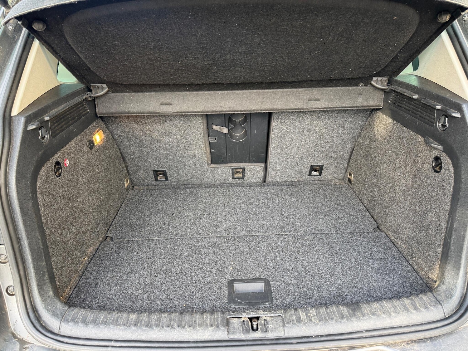 Used Volkswagen Tiguan 2015 for sale - 76913154: Photo 31