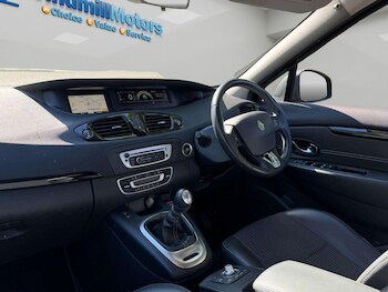 Used Renault Grand Scenic 2014 for sale - 78388093: Photo