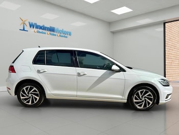 Used Volkswagen Golf 2019 for sale - 78471491: Photo