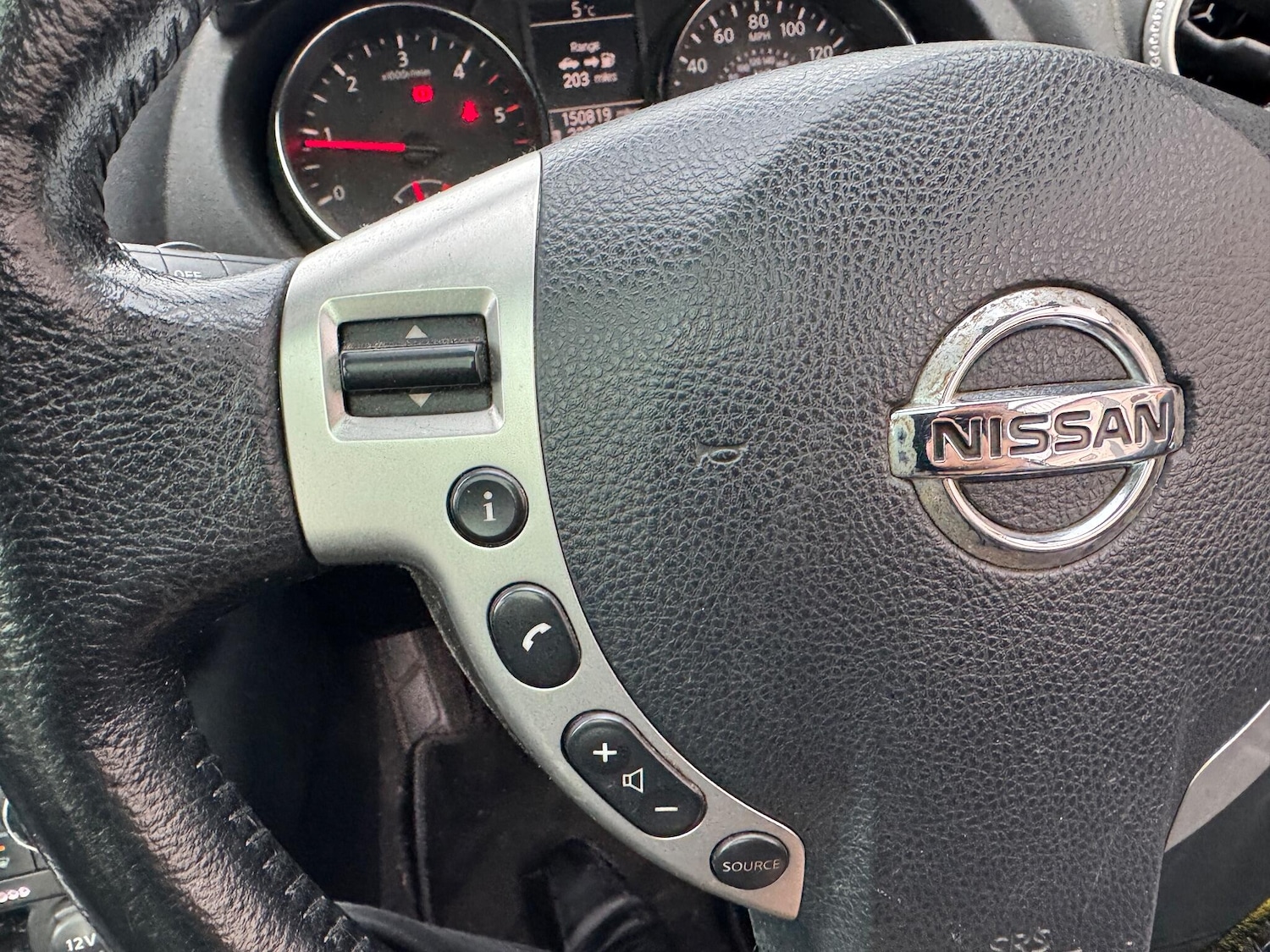 Used Nissan Qashqai for sale - 77203820: Photo 16