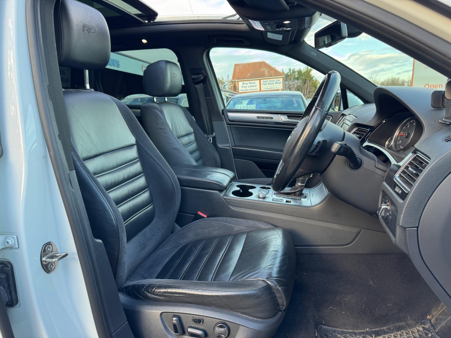 Used Volkswagen Touareg 2015 for sale - 76472615: Photo 13