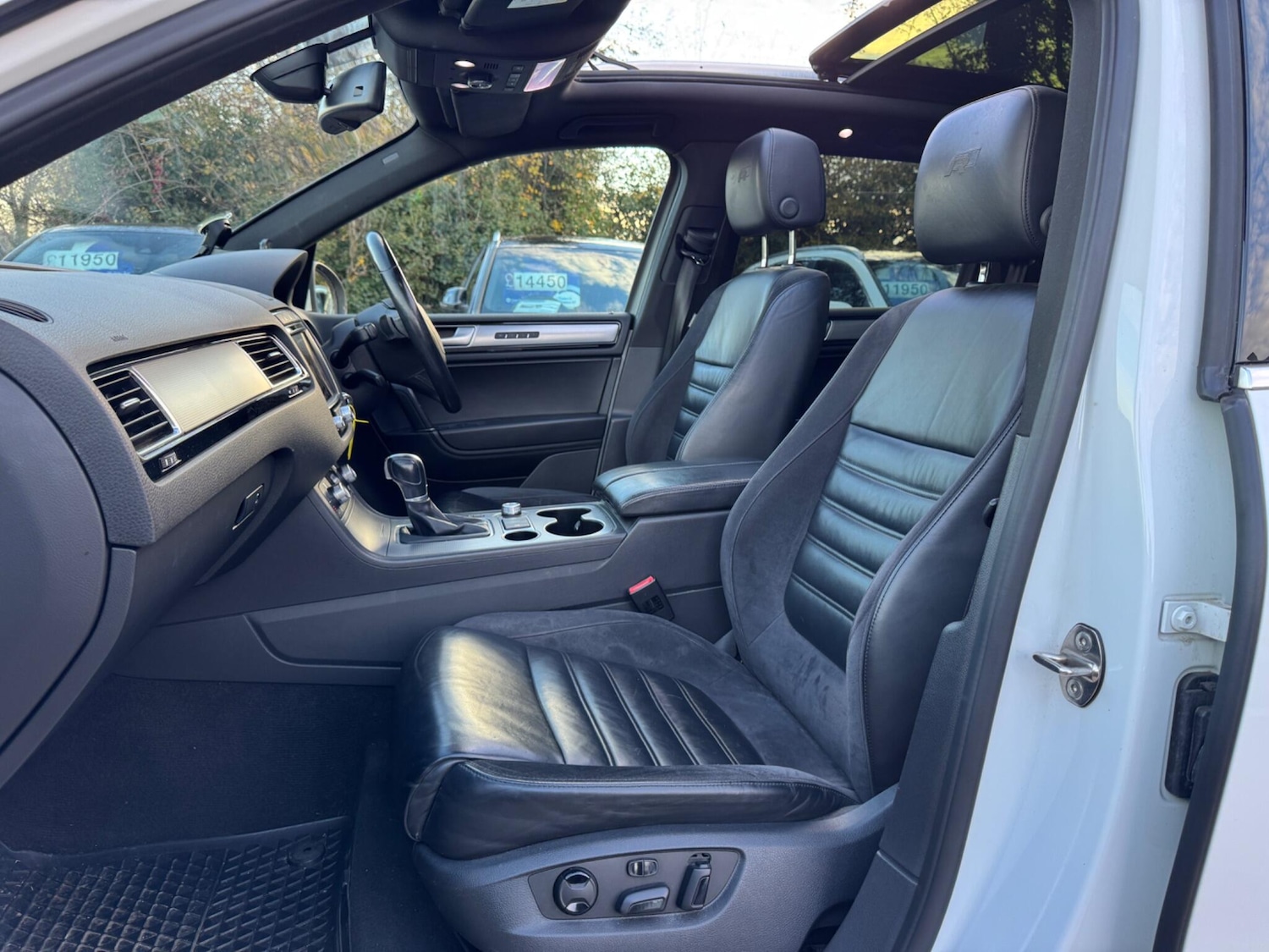 Used Volkswagen Touareg 2015 for sale - 76472615: Photo 14