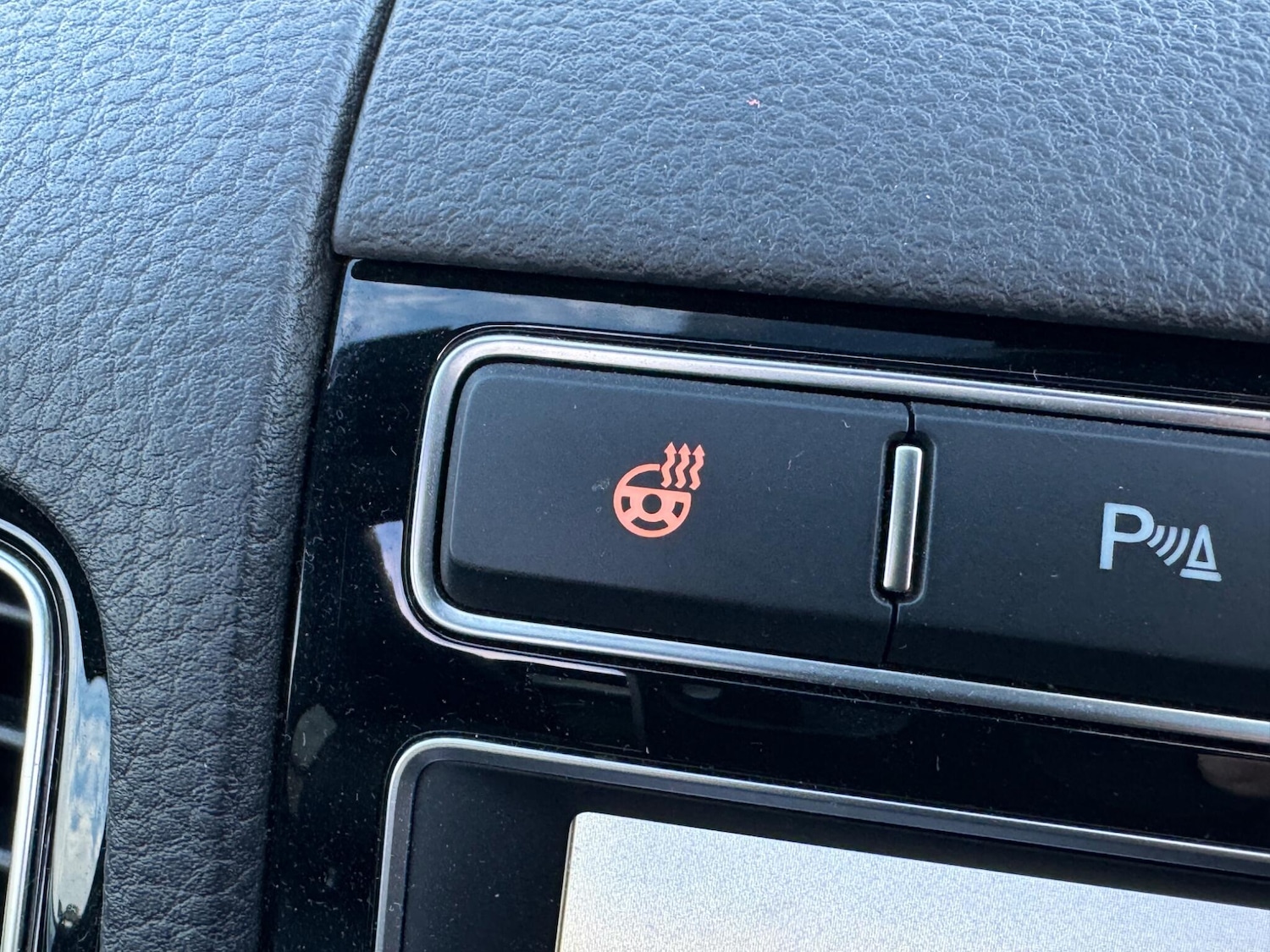 Used Volkswagen Touareg 2015 for sale - 76472615: Photo 33