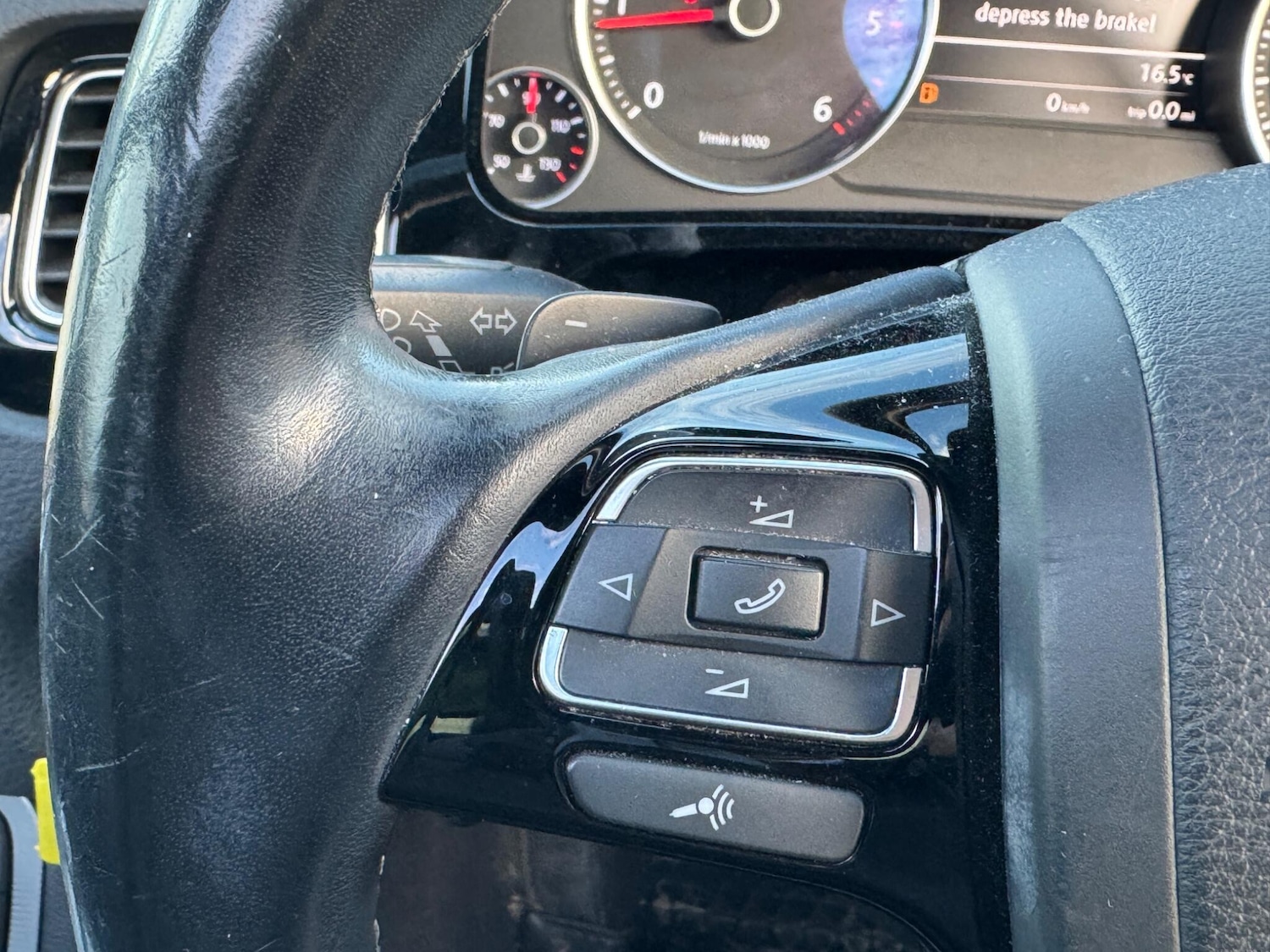 Used Volkswagen Touareg 2015 for sale - 76472615: Photo 38