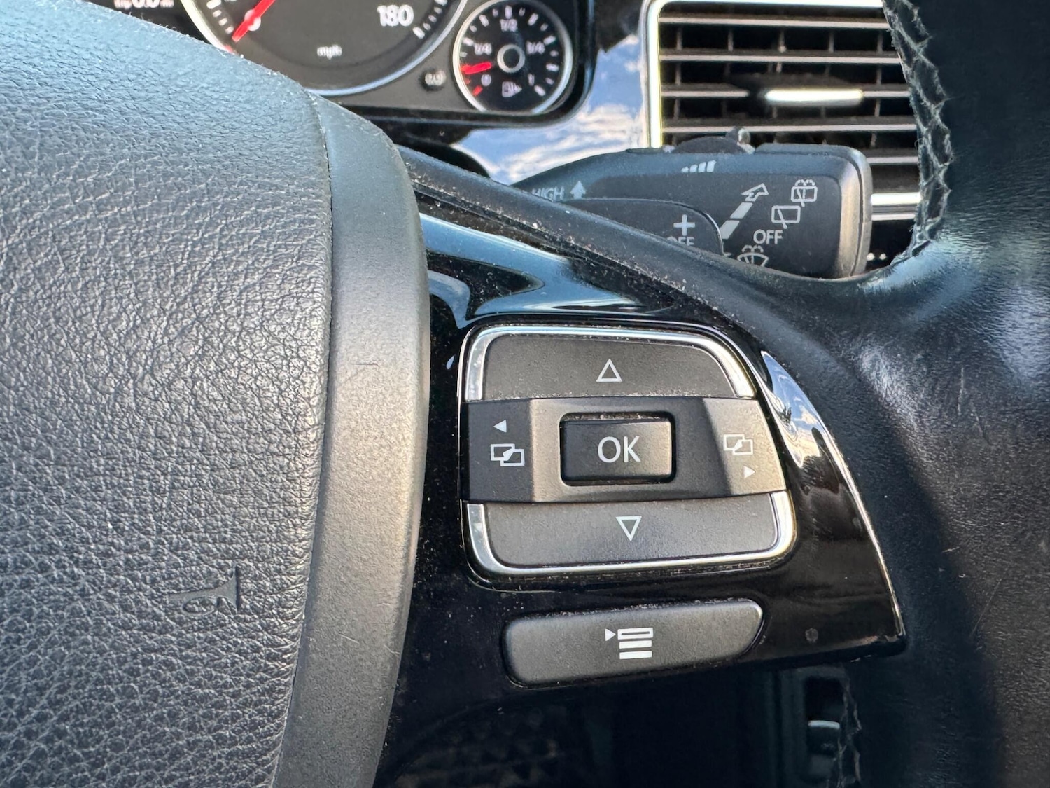 Used Volkswagen Touareg 2015 for sale - 76472615: Photo 39