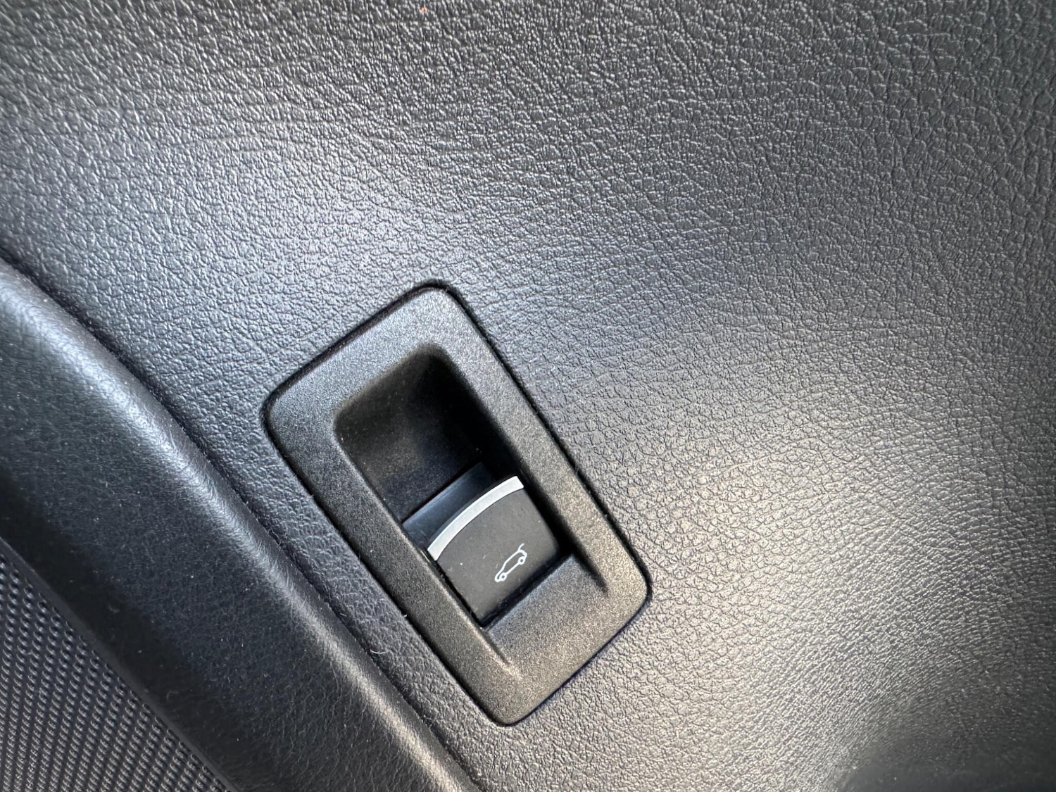 Used Volkswagen Touareg 2015 for sale - 76472615: Photo 49