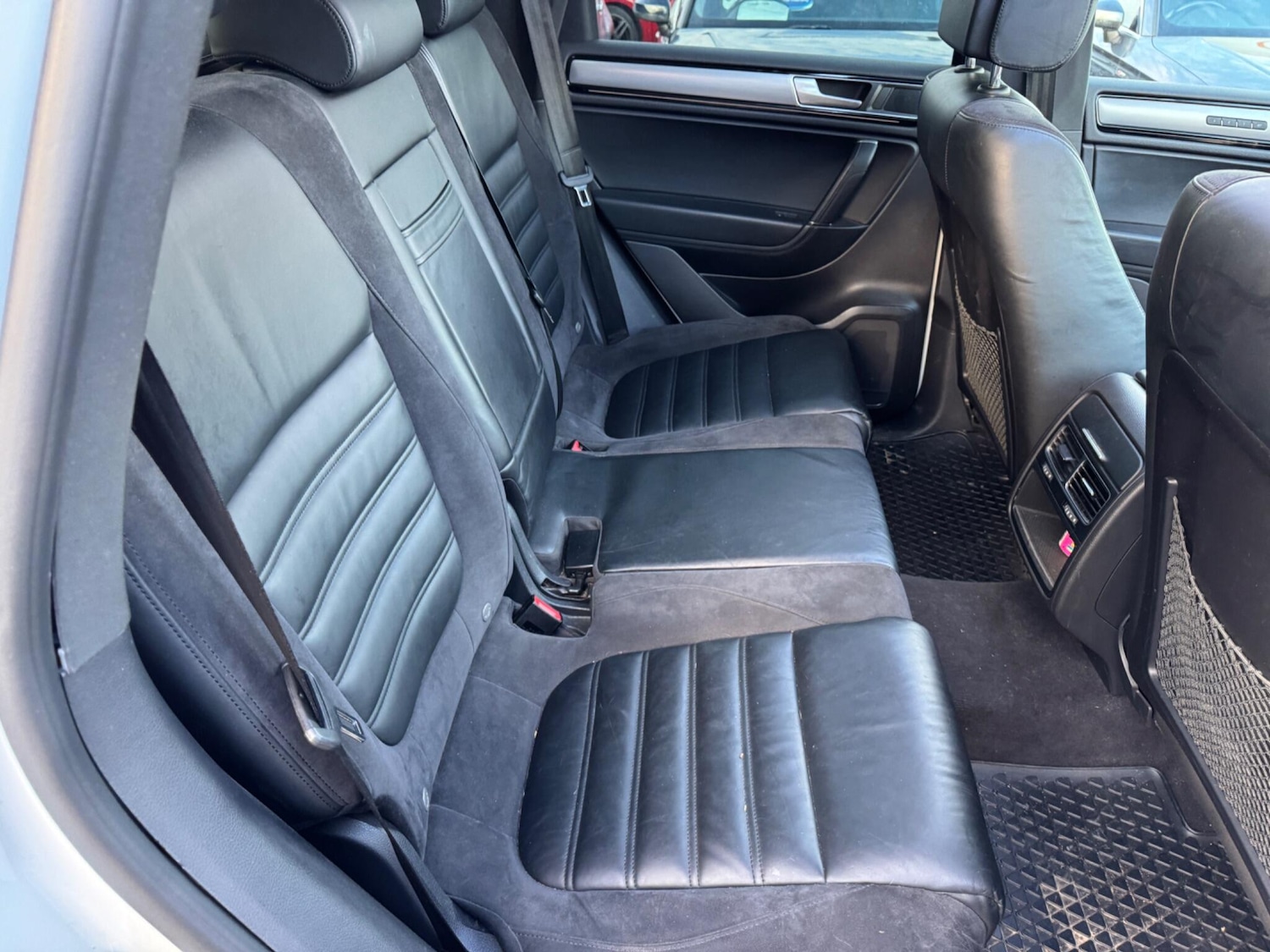 Used Volkswagen Touareg 2015 for sale - 76472615: Photo 51