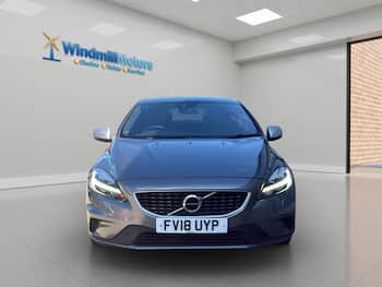Used Volvo V40 2018 for sale - 79836523: Photo