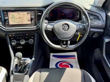 Used Volkswagen T-Roc 2019 for sale - 75014350: Photo