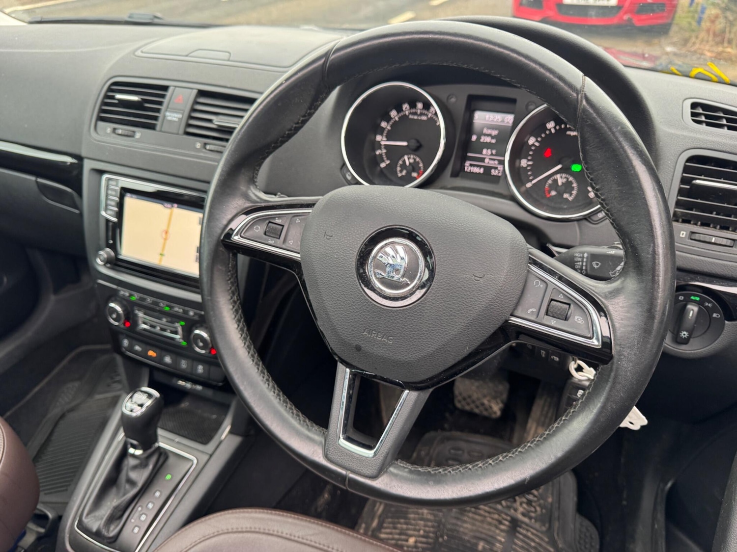 Used Skoda Yeti 2015 for sale - 77509745: Photo 2