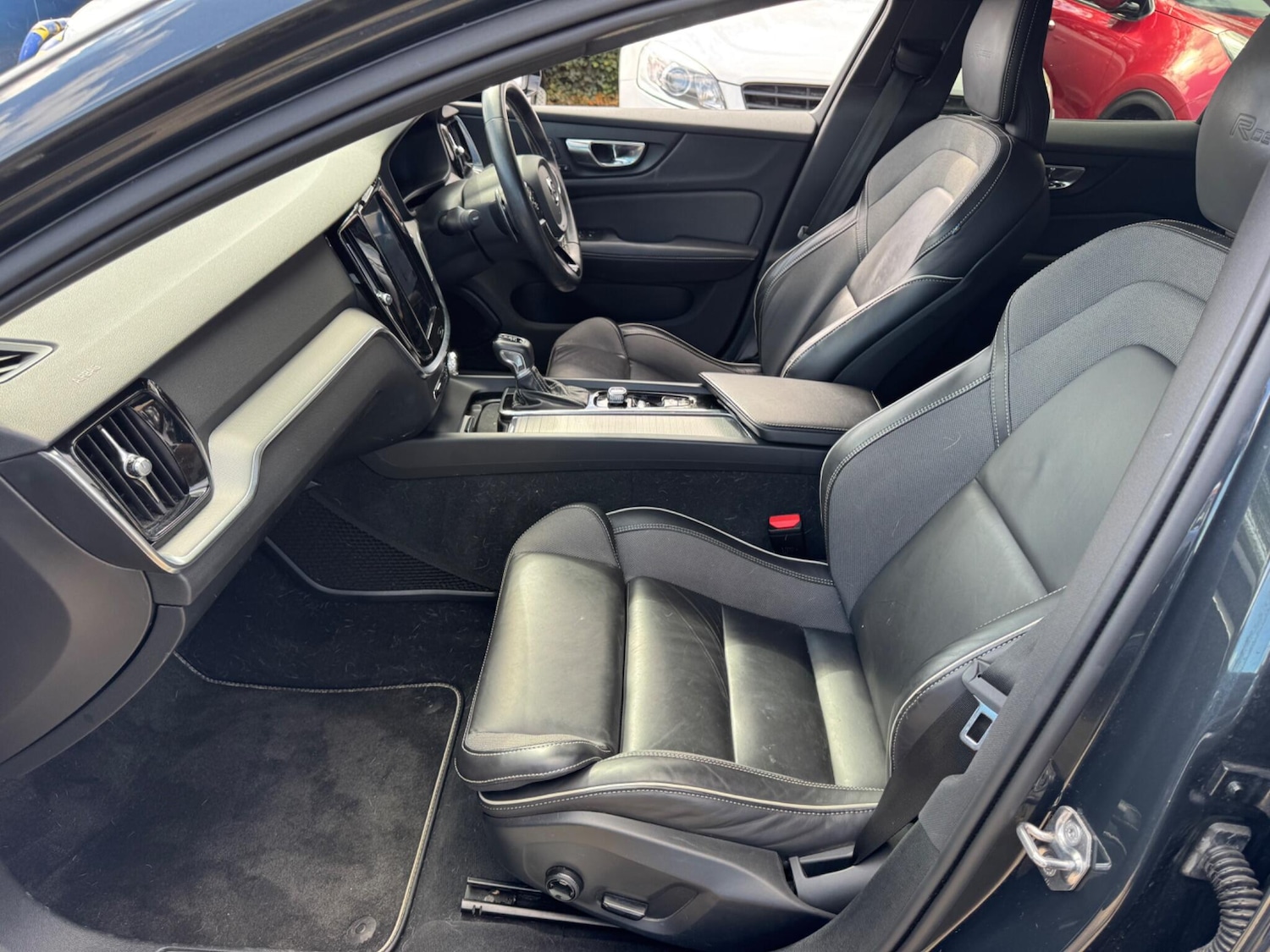 Used Volvo V60 2020 for sale - 76136985: Photo 11
