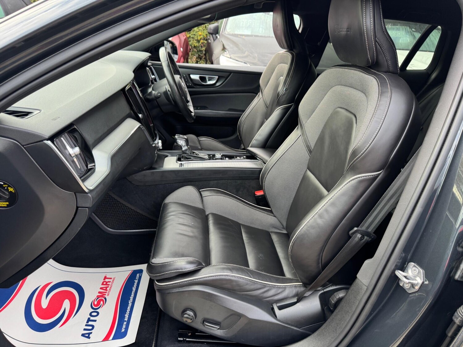 Used Volvo V60 2020 for sale - 76136985: Photo 51