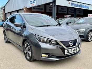 Nissan - Leaf