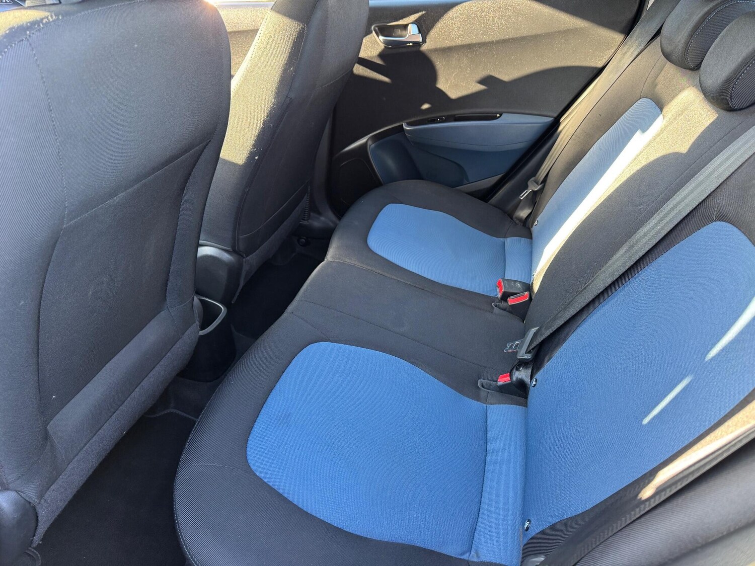 Used Hyundai i10 2014 for sale - 76952480: Photo 28